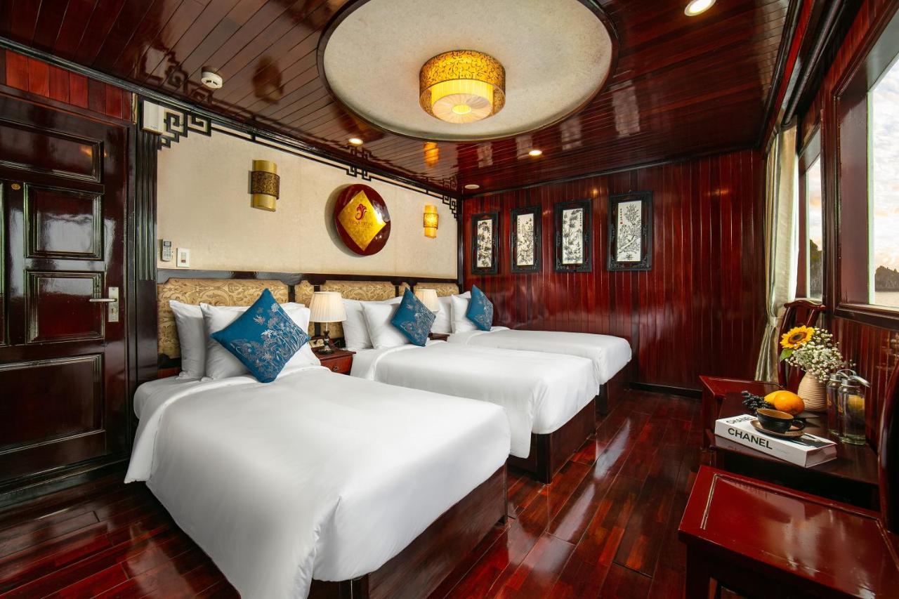La Regina Classic Cruise होटल 4*
